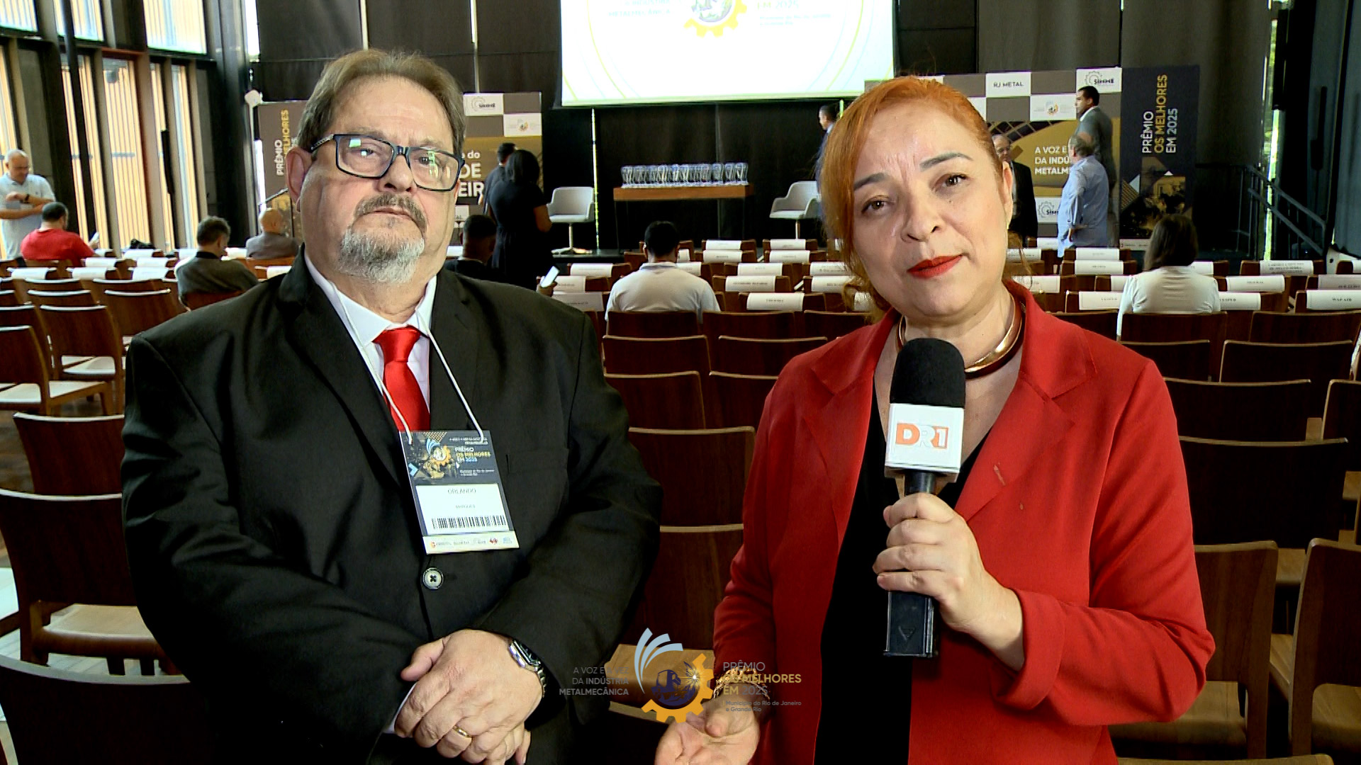 Presidente do SIMMEC dando entrevista